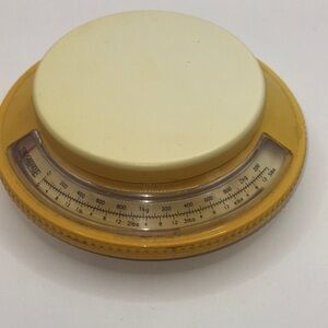 Vintage Yellow Kitchen Scale progressive international corp